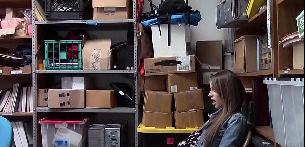  Shoplyfter Kimmy Granger know how it feels getting fuck by a fat cock!